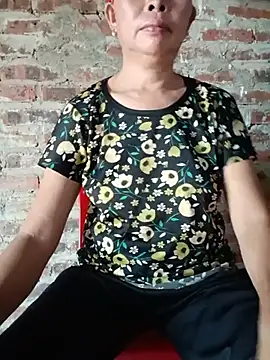 cake2001 live cam on StripChat