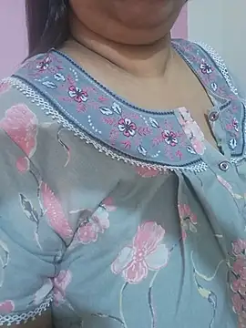 Ravina_patil1 live cam on StripChat