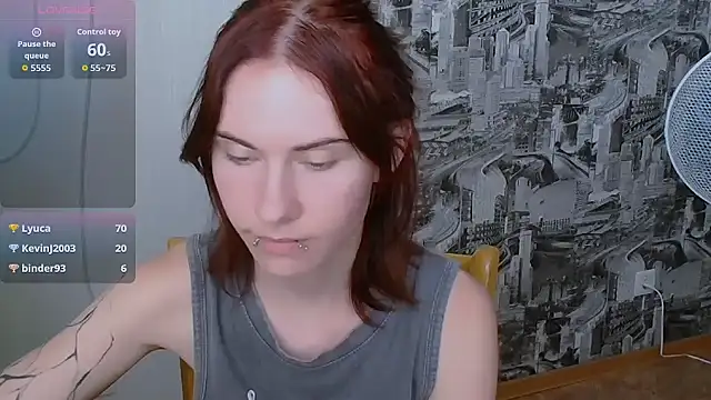 Fiona_Night live cam on StripChat