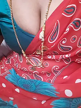 tamil_ammani (F milf) - Boobs show😜😜😝🥰🔥🔥🔥