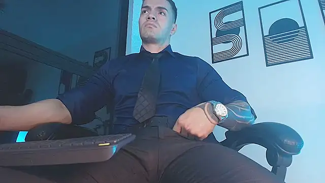 ALPHA_DOMINUS_ live cam on StripChat