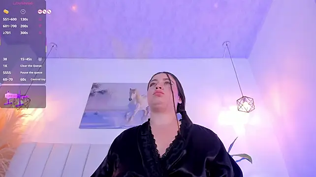 _Emily_Queen live cam on StripChat