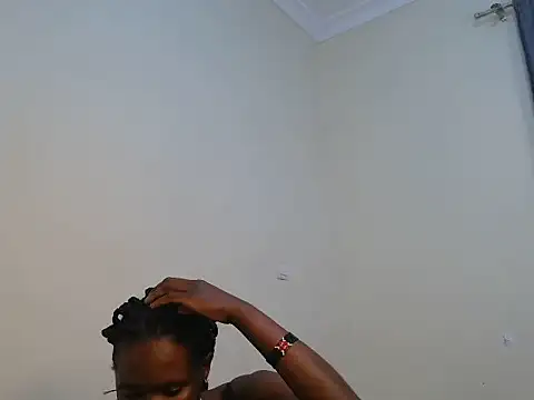 pettite_ass11 live cam on StripChat