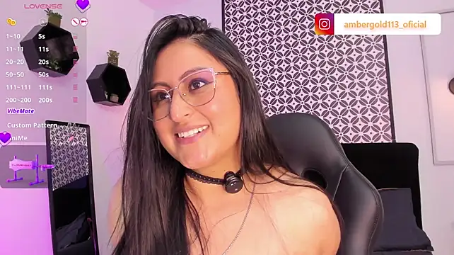 Amber_gold_ live cam on StripChat