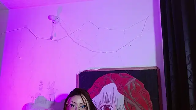 kittymiauu444 live cam on StripChat
