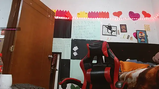 Saray_extrovert_ live cam on StripChat