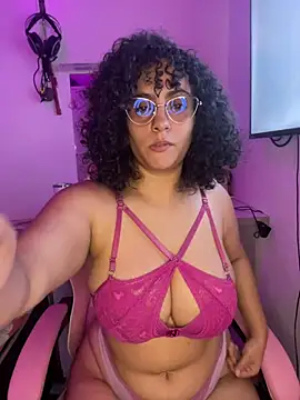 leximaxell live cam on StripChat