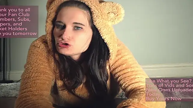 RhiCon live cam on StripChat
