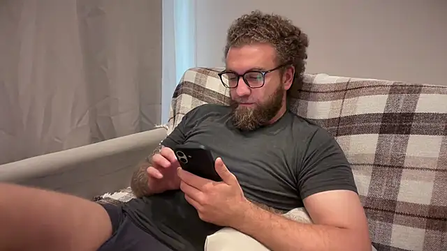 Bear_bear_ live cam on StripChat