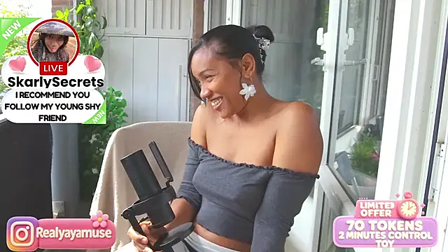 Yayamuse live cam on StripChat