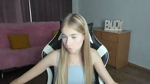 ModelPi live cam on StripChat