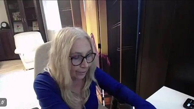 sofia_xkiss live cam on StripChat