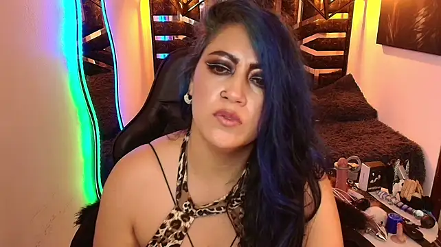 scarleth_blue live cam on StripChat