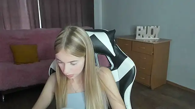 ModelPi live cam on StripChat