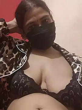 hot_taara live cam on StripChat