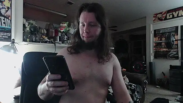 biggerisbetter12 live cam on StripChat