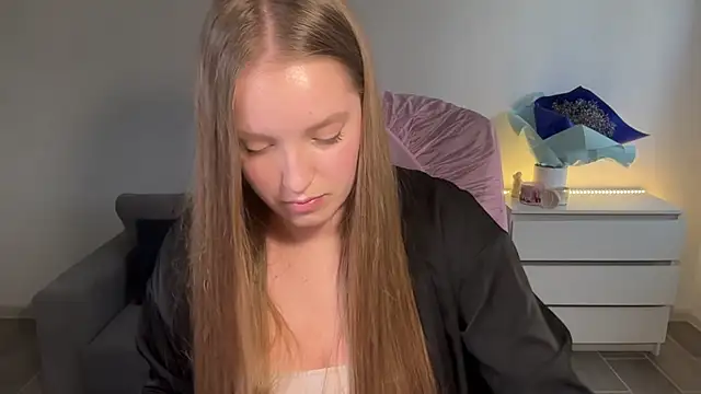 EvaMaddison live cam on StripChat