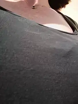 TopsyWilde live cam on StripChat