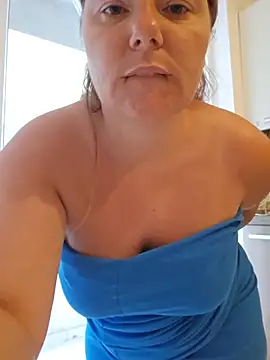 KarlyGray10 live cam on StripChat