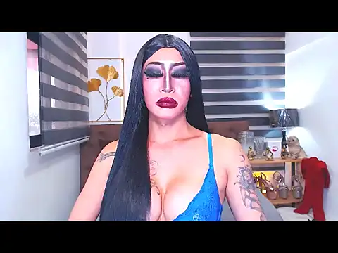 DominateMistressTania live cam on StripChat