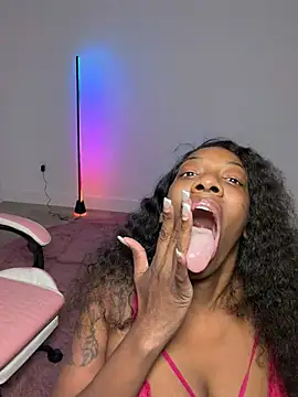 Drekacakez live cam on StripChat