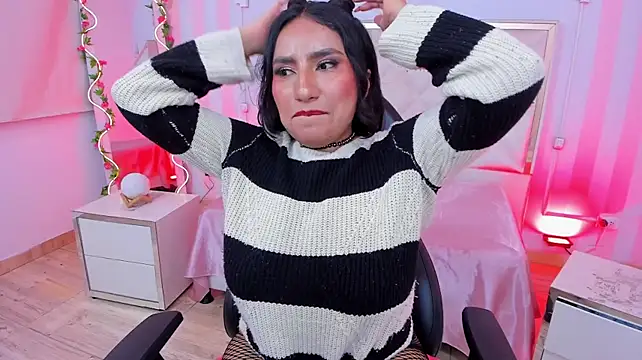 fiory_tay live cam on StripChat