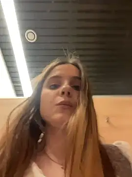 Lunabelle_'s live cam