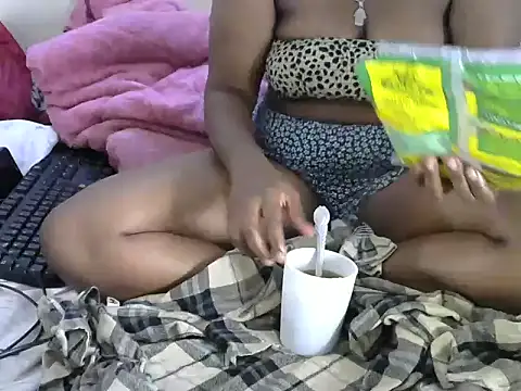 wetqucky1 live webcam