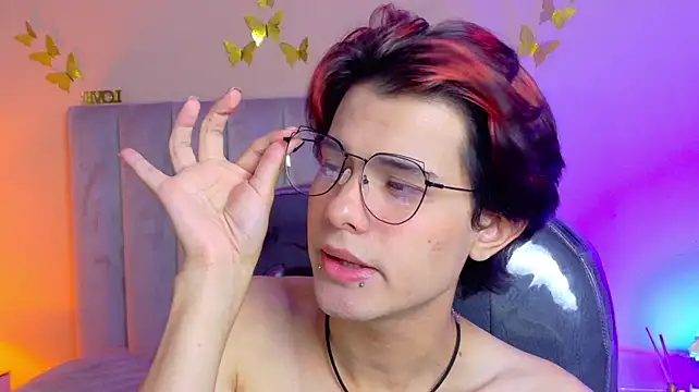 derek_sinn (M twink) - Naked🙈💞