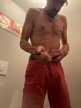 createur34 (M mature) - gicler et lecher sperme