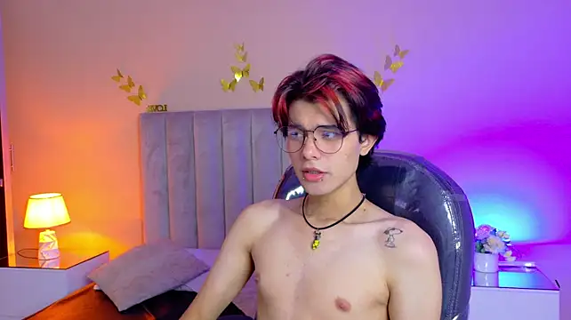derek_sinn (M twink) - Naked🙈💞