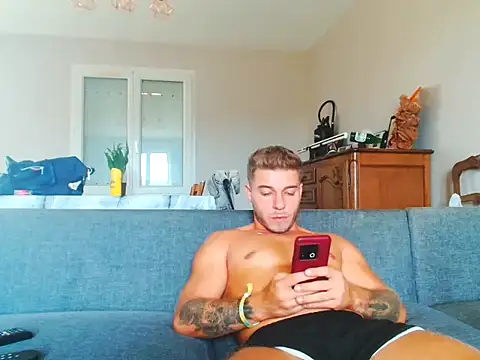 elkafit28 (M young) - flash jerk off