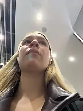 SashaCatt live cam on StripChat