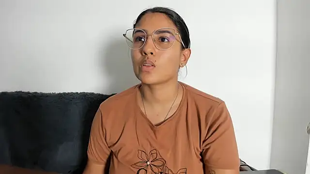 TatyGomez_ live cam on StripChat