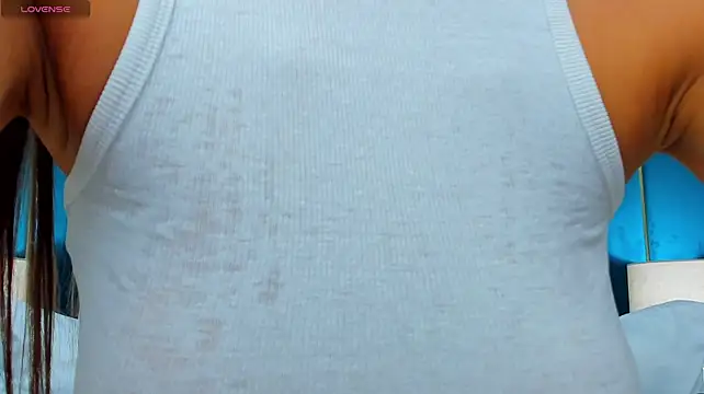 AprilWong live cam on StripChat