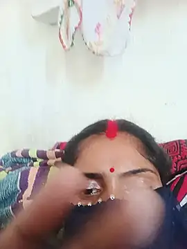 Poojaxx56 live cam on StripChat