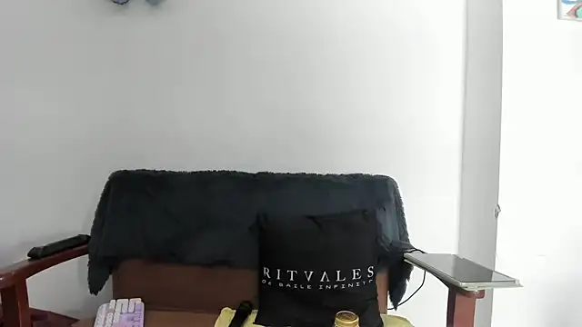 TatyGomez_ live cam on StripChat