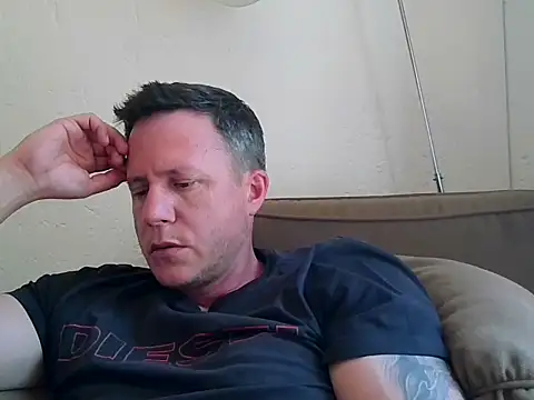 TroyDieselXXX live cam on StripChat