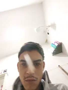 Miguel_xxt live cam on StripChat