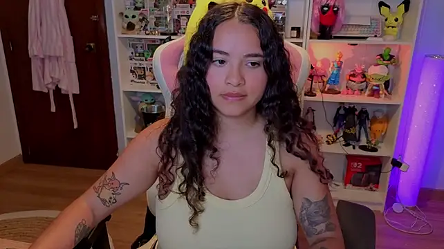 Sweet_sully__ live sex cam