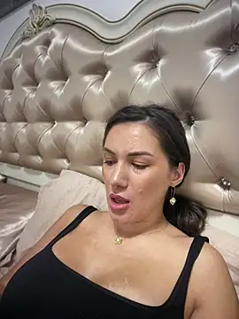 HotXMom_ live cam on StripChat