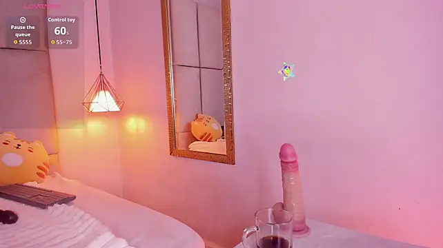 jazminmoree live cam on StripChat