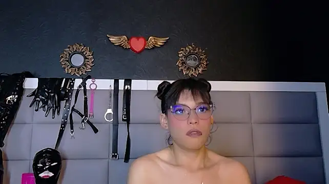 ZoeDrucker live cam on StripChat