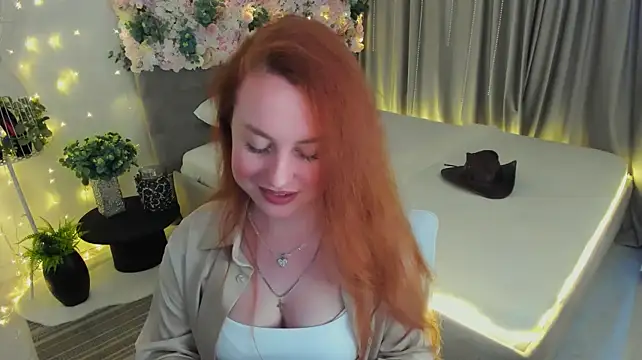 AirySilhouette live cam on StripChat