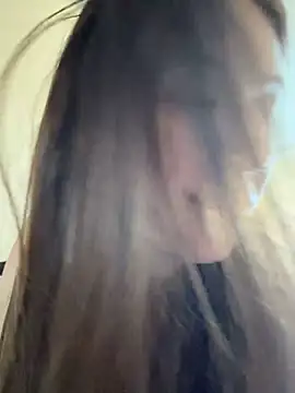 Lira_Fayeee live cam on StripChat