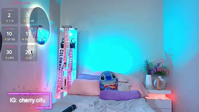 CherrySeraphine1 live cam on StripChat