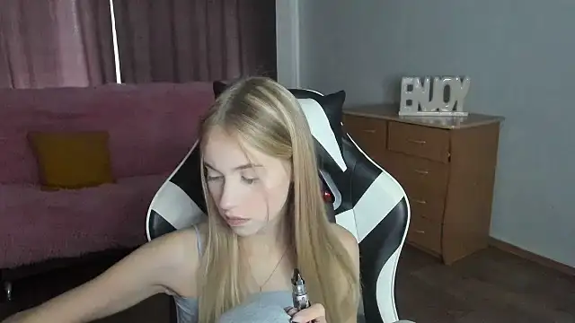 ModelPi live cam on StripChat