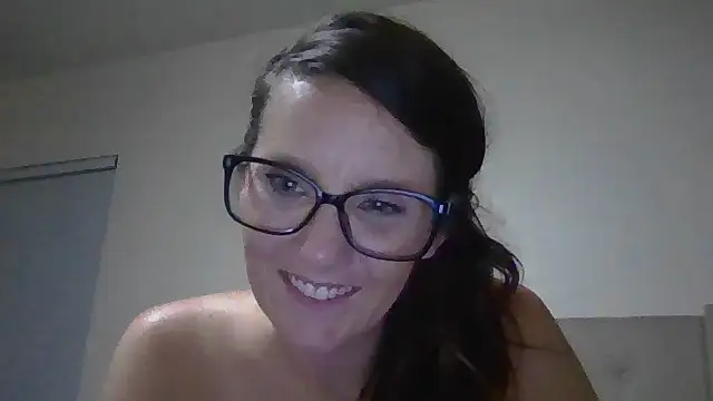Riley_Jaymes live cam on StripChat