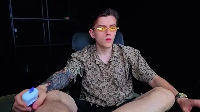 FelixStarkk live cam on StripChat