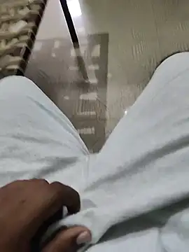 Nikhilboy400 live cam on StripChat